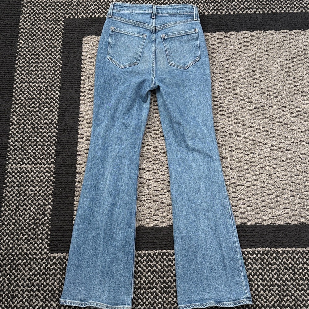 Old Navy Flare Jeans Women’s 4 Higher High Rise Stretch Denim Casual Classic - Picture 2 of 6